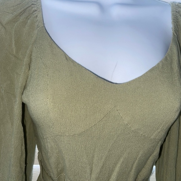 MOOYA PARIS Chic Ribbed Back Long Sleeve Olive Mini Dress - Picture 4 of 7